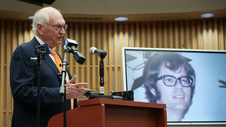 Tylenol murders mystery deepens after sheriff’s office solves decades-old…